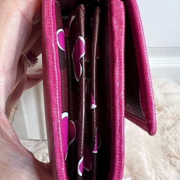 GUCCI LOVELY HEART INTERLOCKING GG LEATHER WALLET - Picture 10 of 16